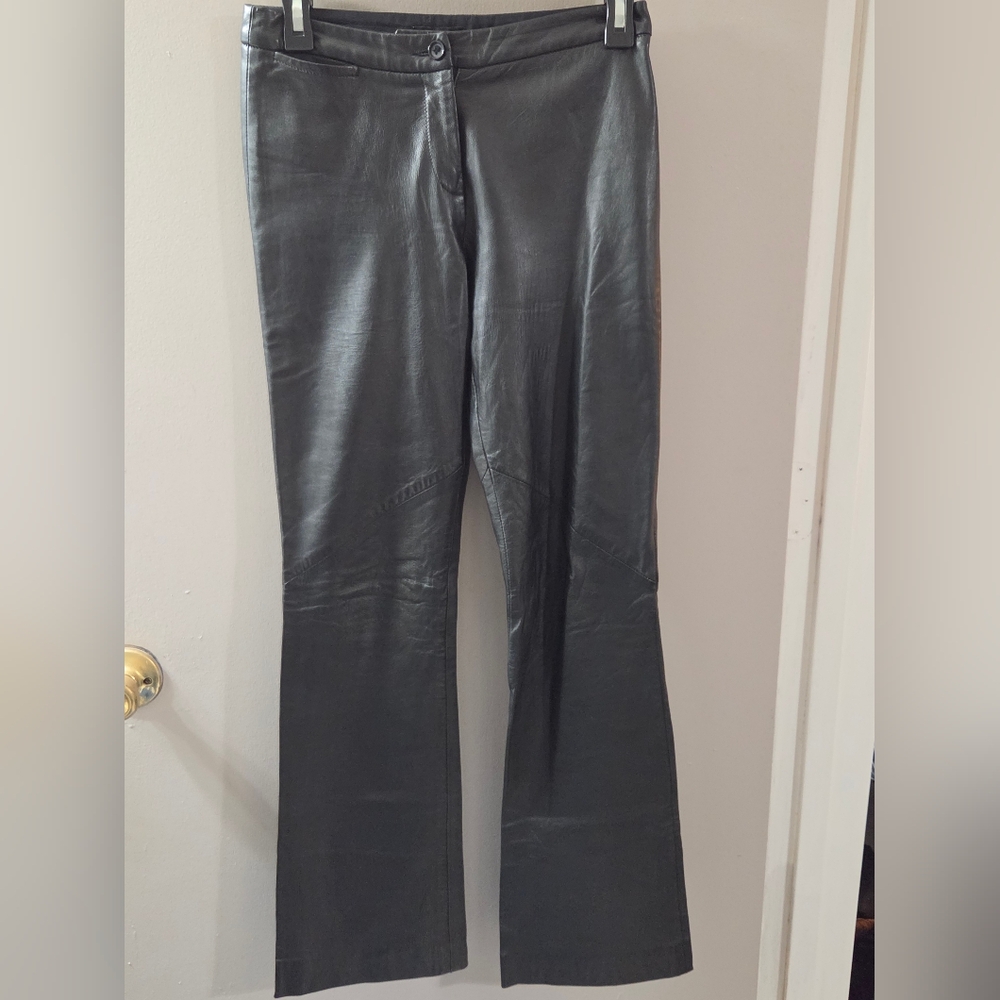 BCBGMaxAzria Sleek And Stylish Black 100% Leather Pants.  Sz 0